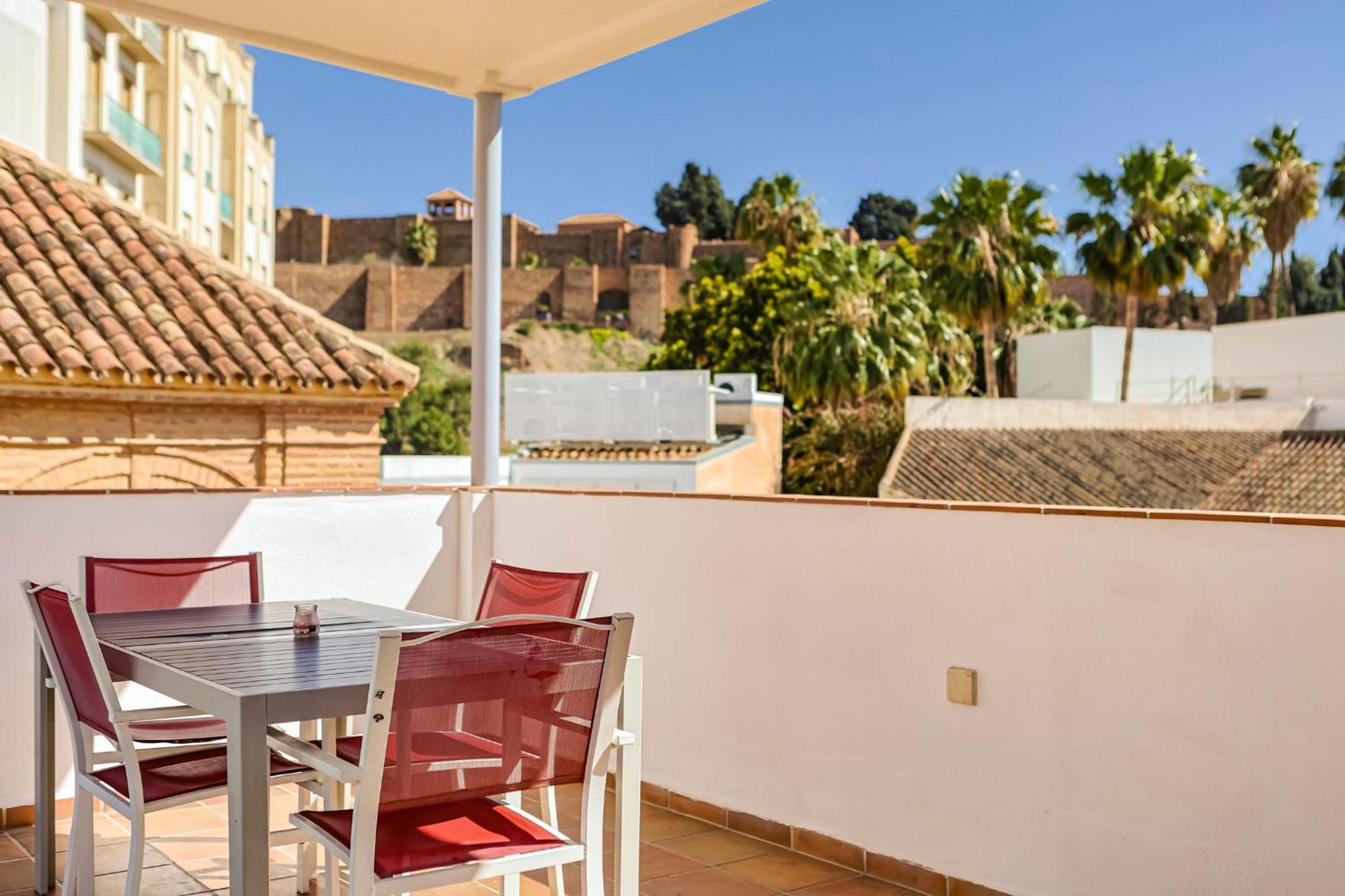 Suites Picasso Малага Экстерьер фото